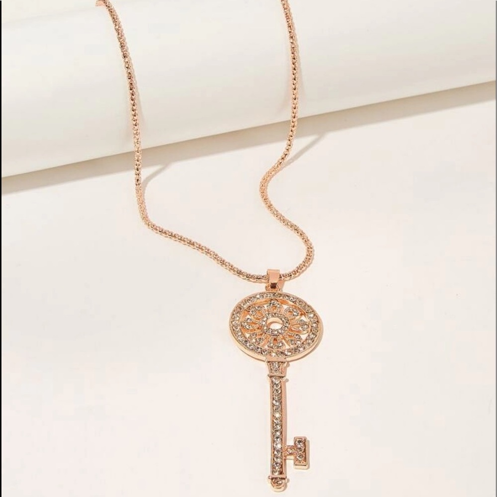 Rhinestone Key Pendant Necklace NWT